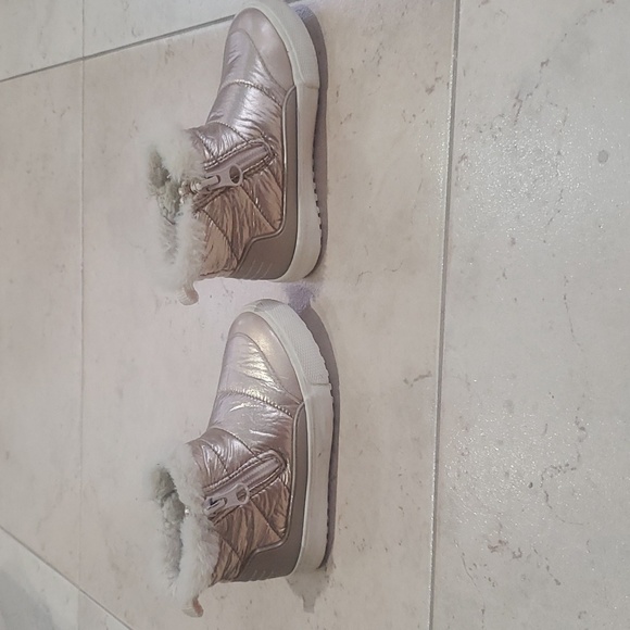 Lot of 3 Girl's Boots Size 5 and 6 - Picture 6 of 9